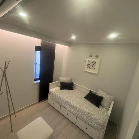 Bay Apartment Sesimbra