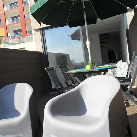 Apartment Bay