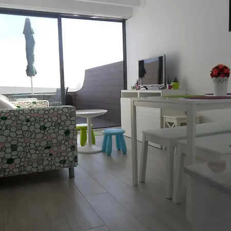 Apartment Bay *