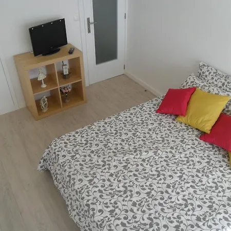 Apartment Bay *