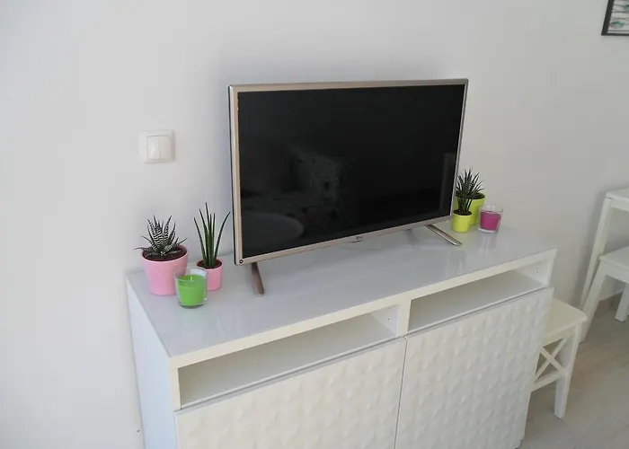 Apartment Bay