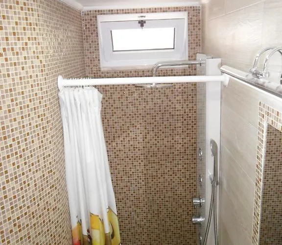 Apartment Bay